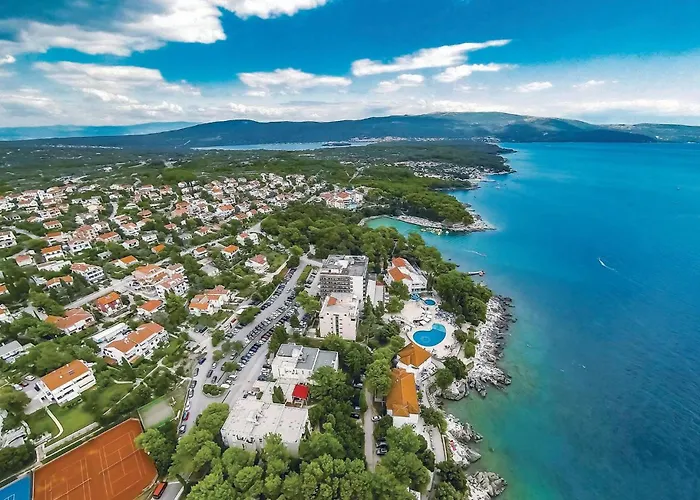 3 Bedroom Lovely In Malinska