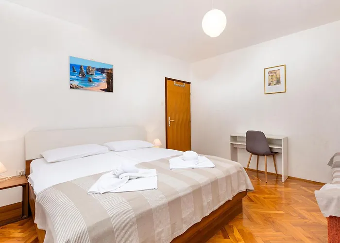 3 Bedroom Lovely In Appartement