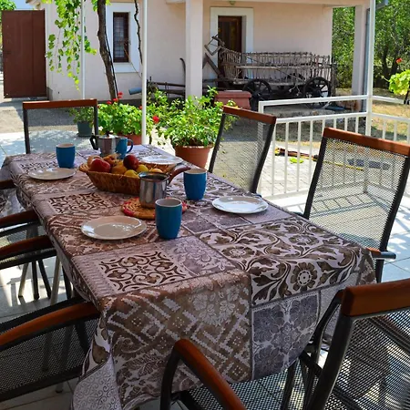 3 Bedroom Lovely In * Malinska